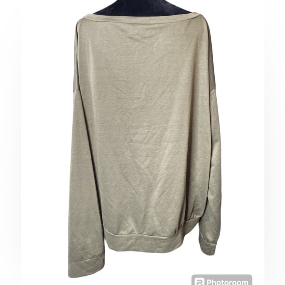 “Love” Army Green Sweatshirt - Picture 3 of 7